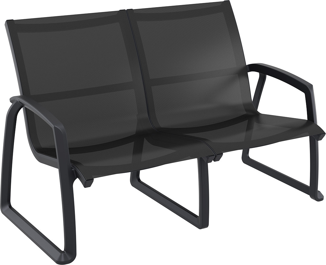  Cadeira esplanada para hotelaria profissional, construída em polipropileno injetado, preparada para utilização em espaços exteriores